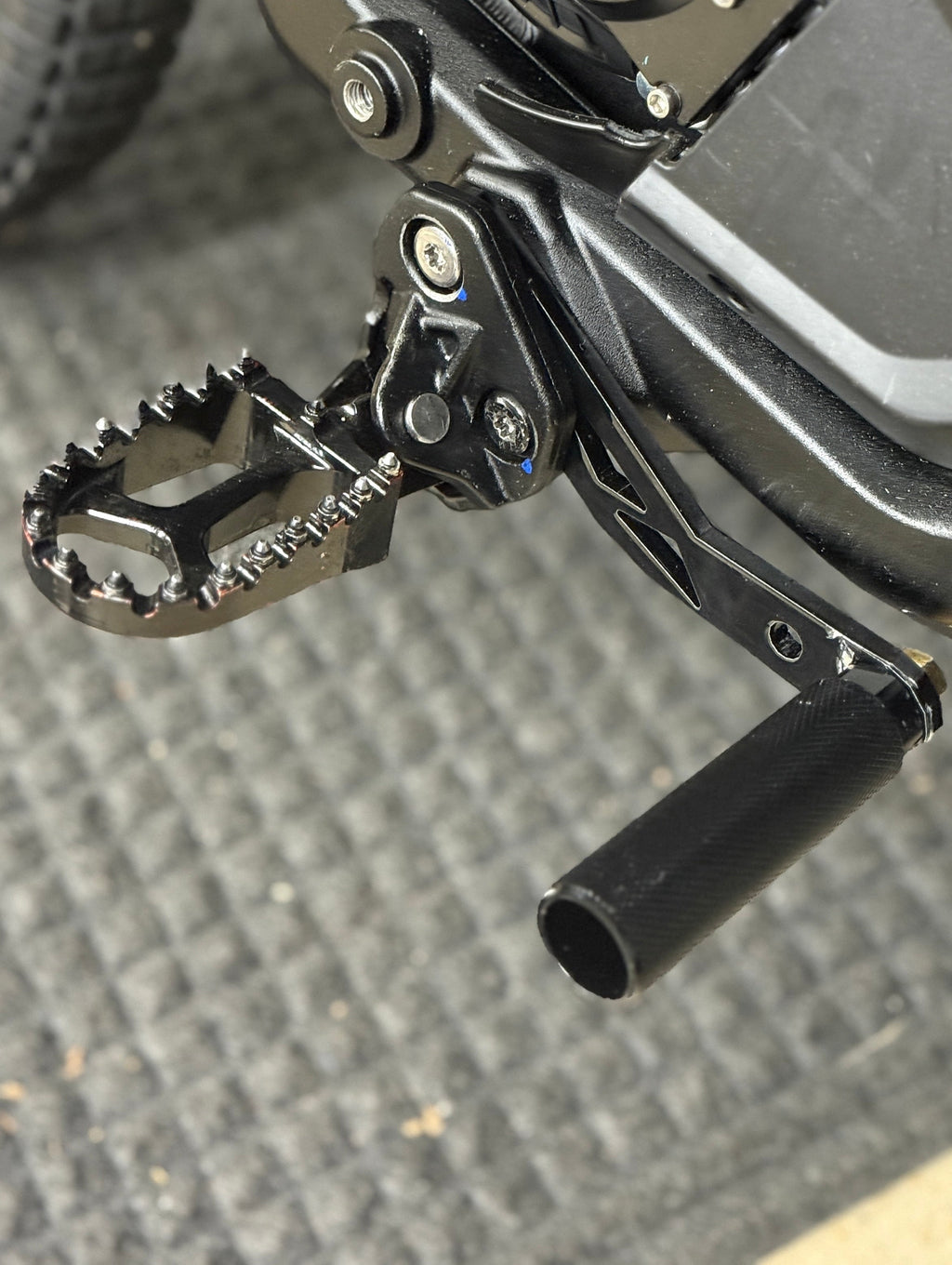 Mantis X Foot Lock
